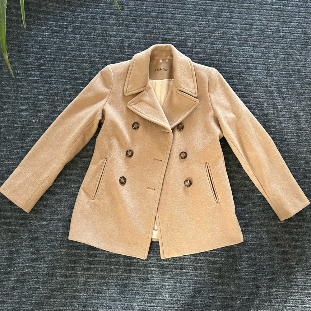 Calvin Klein Women's Beige Peacoat Size 6P
